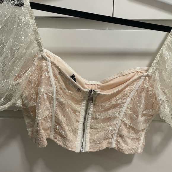 Forever 21 “Lace Sweetheart Crop Top” Size M - Free Shipping! - Picture 6 of 6